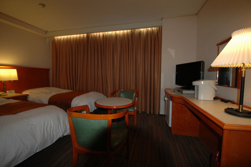 Takamatsu Terminal Hotell Exteriör bild